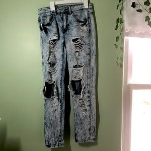 Womans Bleach Washed Ultra Ripped Blue Jeans (Size: 0) (Brand: Almost Famous)